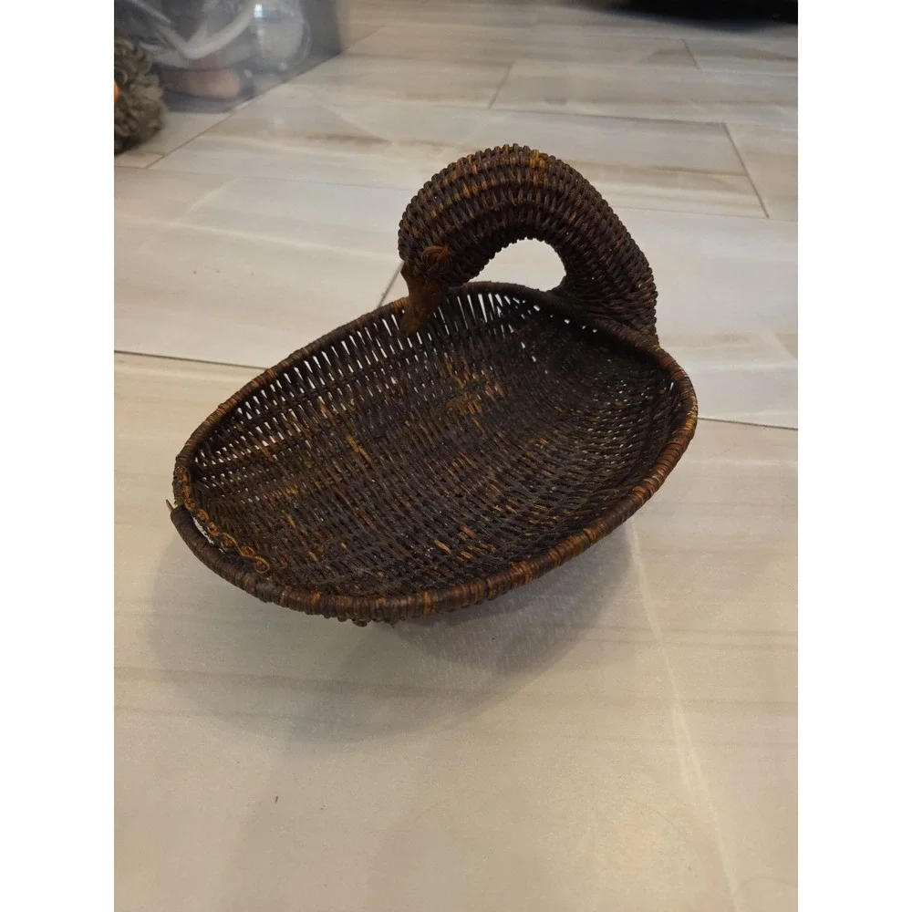 Vintage Antique Duck Shaped‎ Basket E2